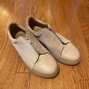 Pairs in Paris light pink every day shoe!